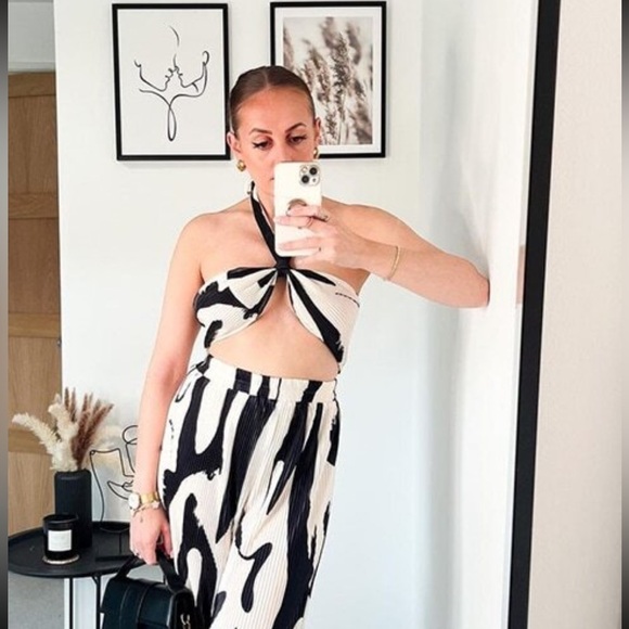 Two Piece Outfits Graphic Print Halter Top & Wide Leg Pants - Picture 8 of 11